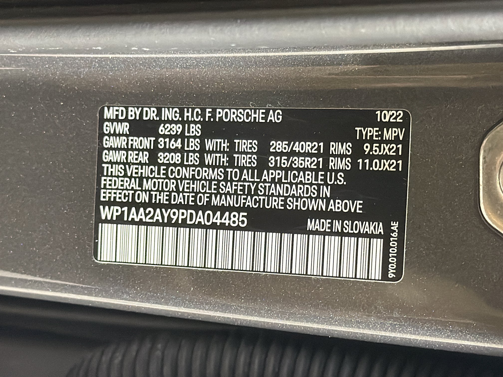 Certified 2023 Porsche Cayenne AWD/4WD image 40