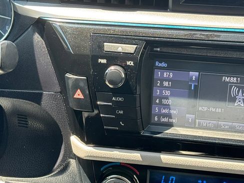 Used 2016 Toyota Corolla LE FWD image 21
