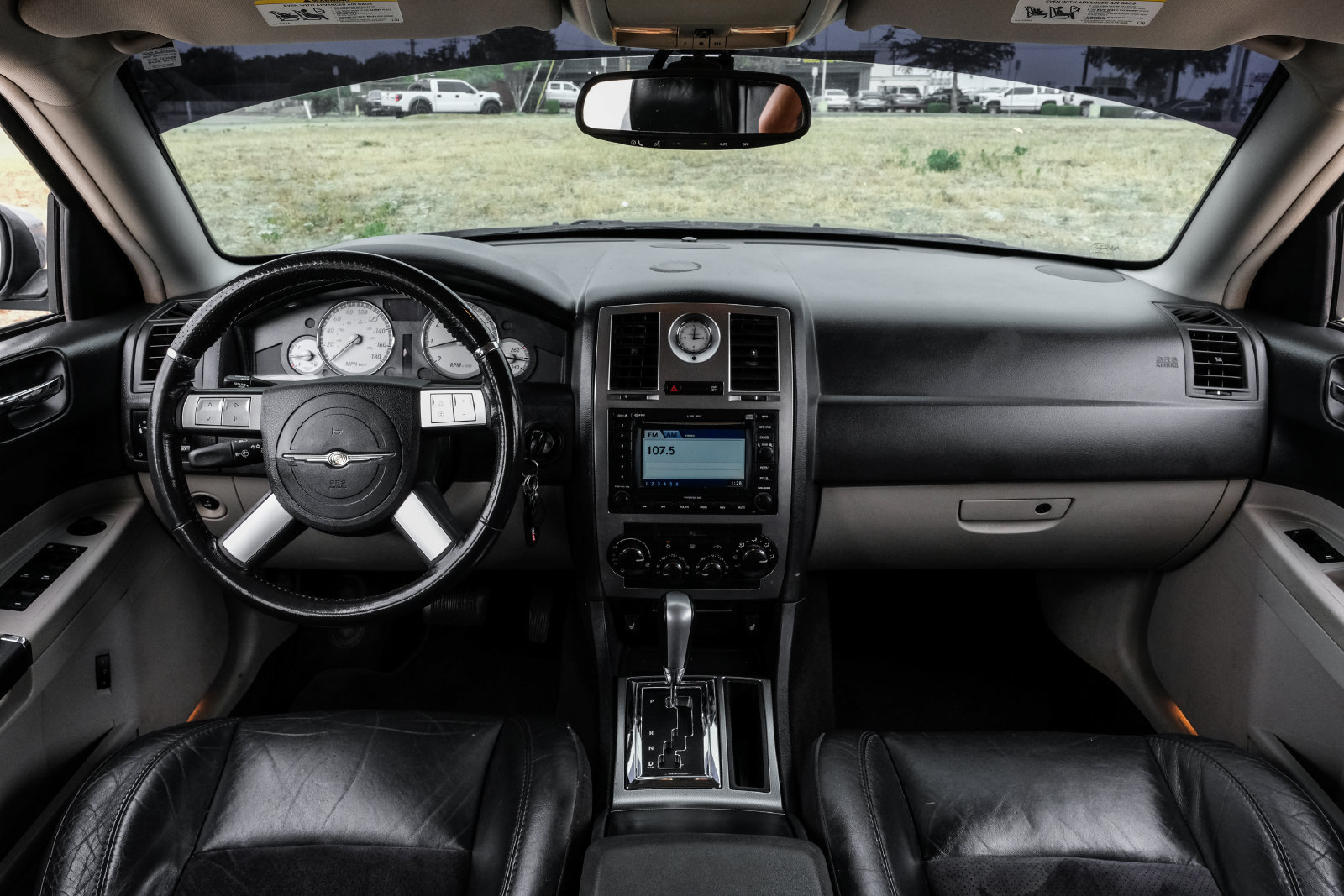 Used 2006 Chrysler 300 SRT8 w/ SRT Option Group II RWD image 11