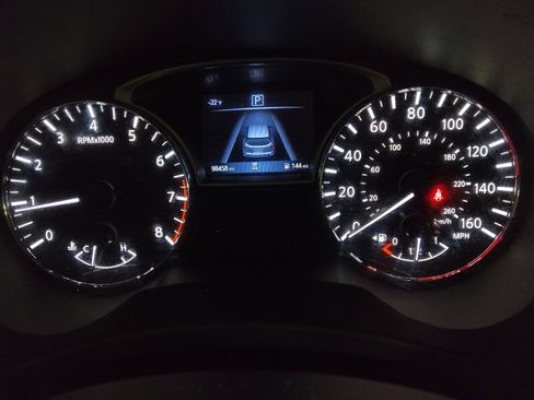 Used 2019 Nissan Pathfinder SV image 23