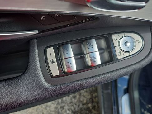 Used 2019 Mercedes-Benz GLC 300 image 28