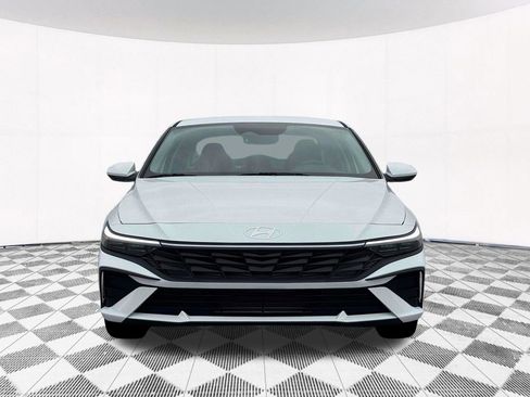 New 2026 Hyundai Elantra SE FWD image 19