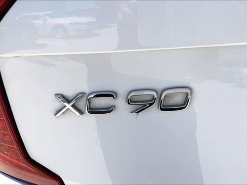 Used 2017 Volvo XC90 T6 Momentum w/ Vision Package AWD/4WD image 28