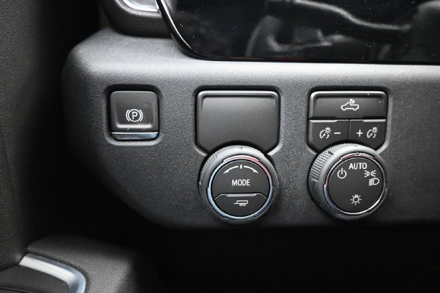 Used 2026 Chevrolet Silverado 1500 LT w/ Texas Edition Plus RWD image 13