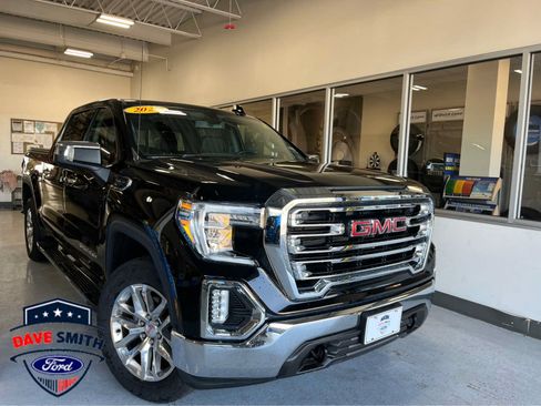 Used 2022 GMC Sierra 1500 SLT w/ SLT Premium Package AWD/4WD image 1