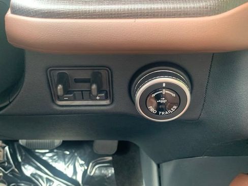 New 2026 Lincoln Navigator L Reserve AWD/4WD image 25