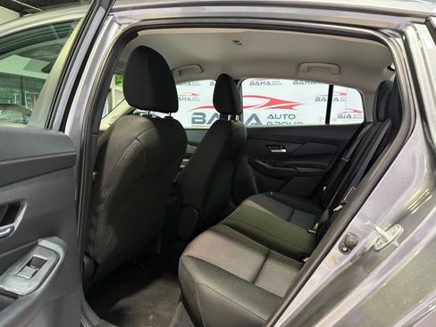 Used 2026 Nissan Sentra SR w/ Floor Mat Package FWD image 31