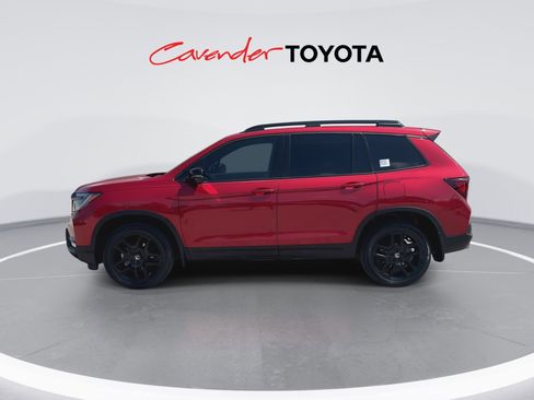Used 2025 Honda Passport Black Edition image 5