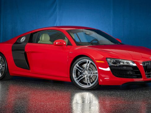 Used 2010 Audi R8 V10 image 1
