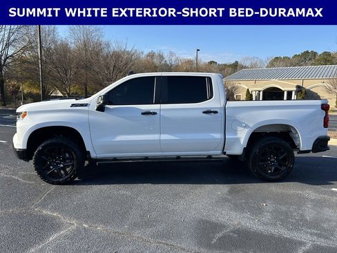 Used 2024 Chevrolet Silverado 1500 LT Trail Boss w/ Convenience Package II image 8