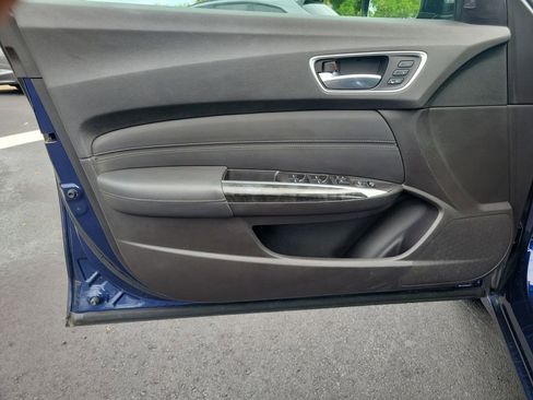 Used 2018 Acura TLX w/ Technology Package FWD image 17