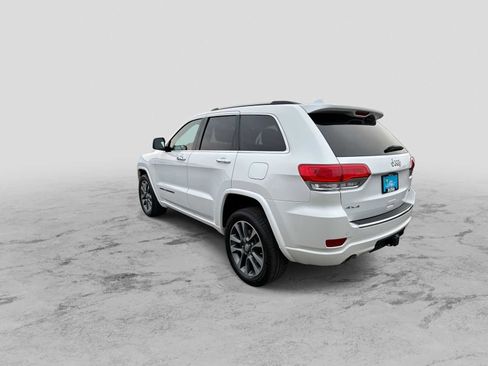 Used 2017 Jeep Grand Cherokee Overland image 6