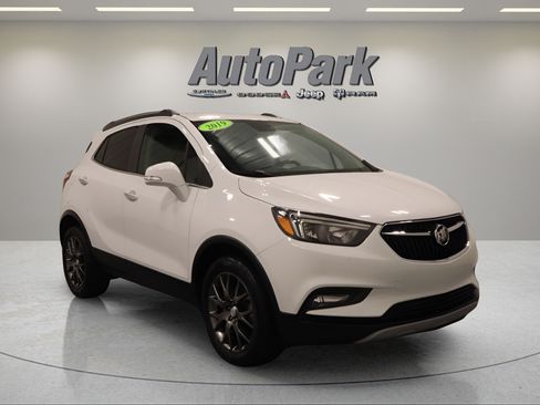 Used 2019 Buick Encore Sport Touring AWD/4WD image 2