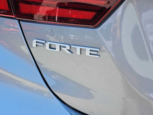 Used 2024 Kia Forte GT-Line w/ GT-Line Premium Package FWD image 13