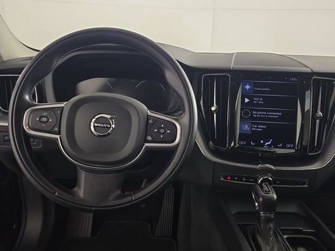 Used 2018 Volvo XC60 T5 Momentum w/ Convenience Package AWD/4WD image 12