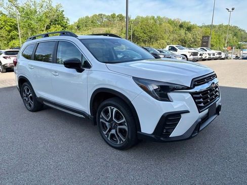 Used 2025 Subaru Ascent Limited AWD/4WD image 7