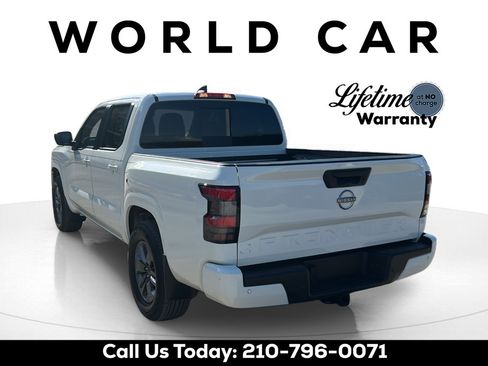 Used 2025 Nissan Frontier SV w/ SV Convenience Package RWD image 5