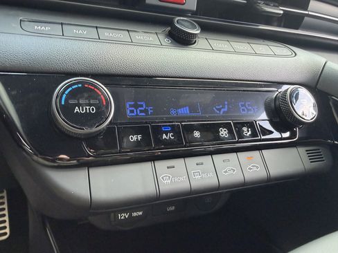 New 2026 Hyundai Elantra Sport FWD image 32