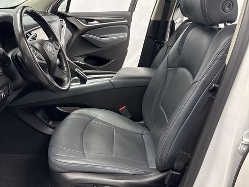 Used 2020 Buick Enclave Essence w/ Sound and Sites Package image 9