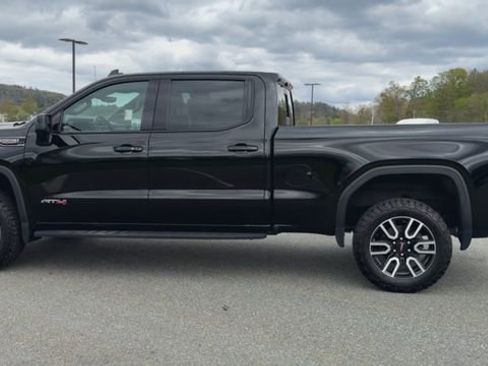 Used 2022 GMC Sierra 1500 AT4 w/ AT4 Premium Package AWD/4WD image 6