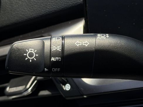 Used 2024 Kia Telluride LX FWD image 21
