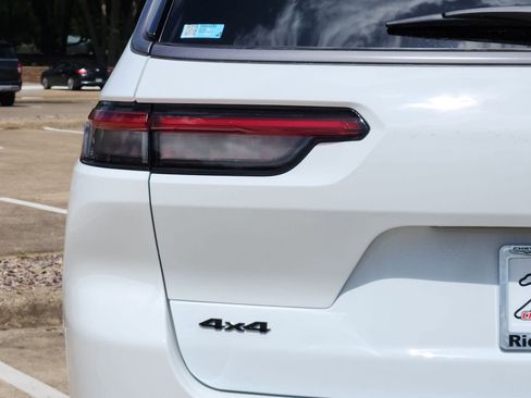New 2026 Jeep Grand Cherokee L 4WD image 15