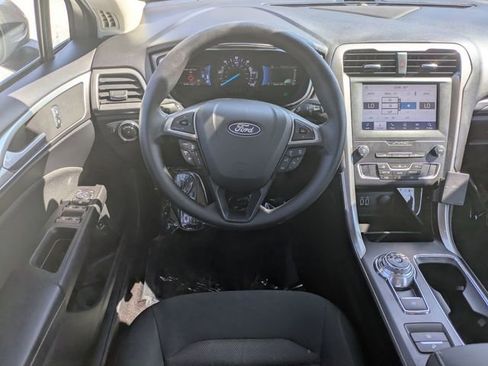 Used 2019 Ford Fusion SE image 13