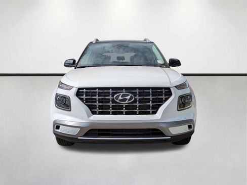 New 2026 Hyundai Venue SEL FWD image 3