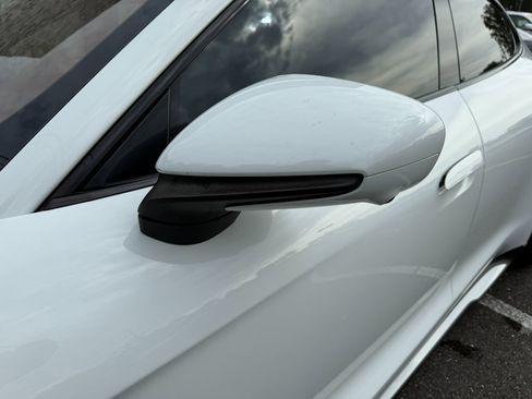 Used 2020 Porsche Taycan image 15