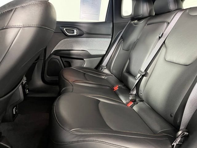 Used 2023 Jeep Compass Latitude AWD/4WD image 38