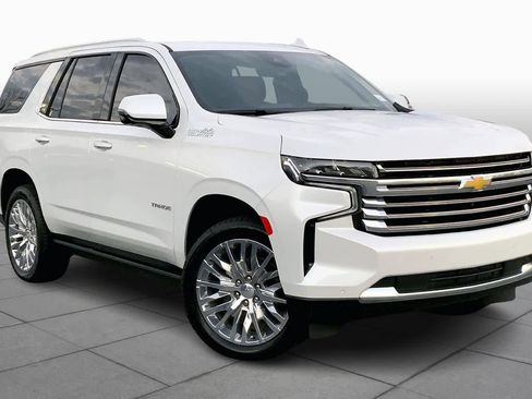 Used 2024 Chevrolet Tahoe High Country image 2