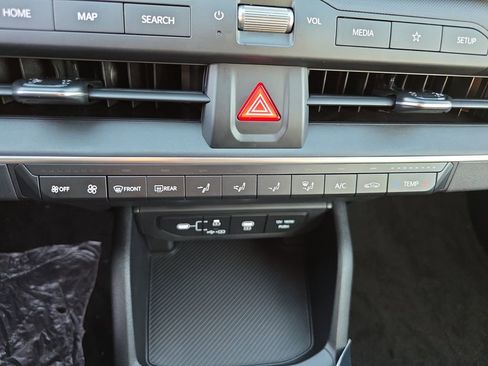 New 2025 Kia K4 LXS image 10