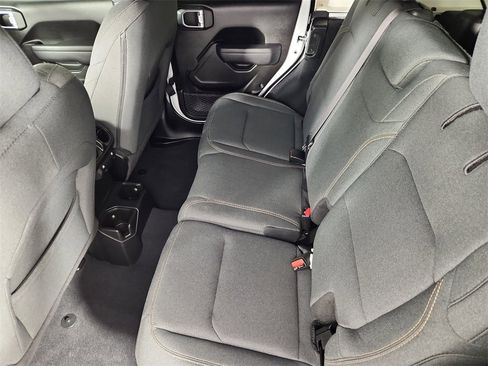 Used 2025 Jeep Wrangler Sport image 12