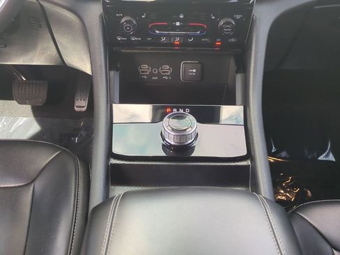 Used 2024 Jeep Grand Cherokee Limited image 21