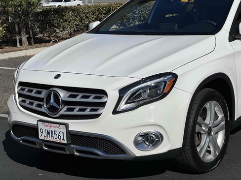 Used 2019 Mercedes-Benz GLA 250 4MATIC w/ Premium Package image 52