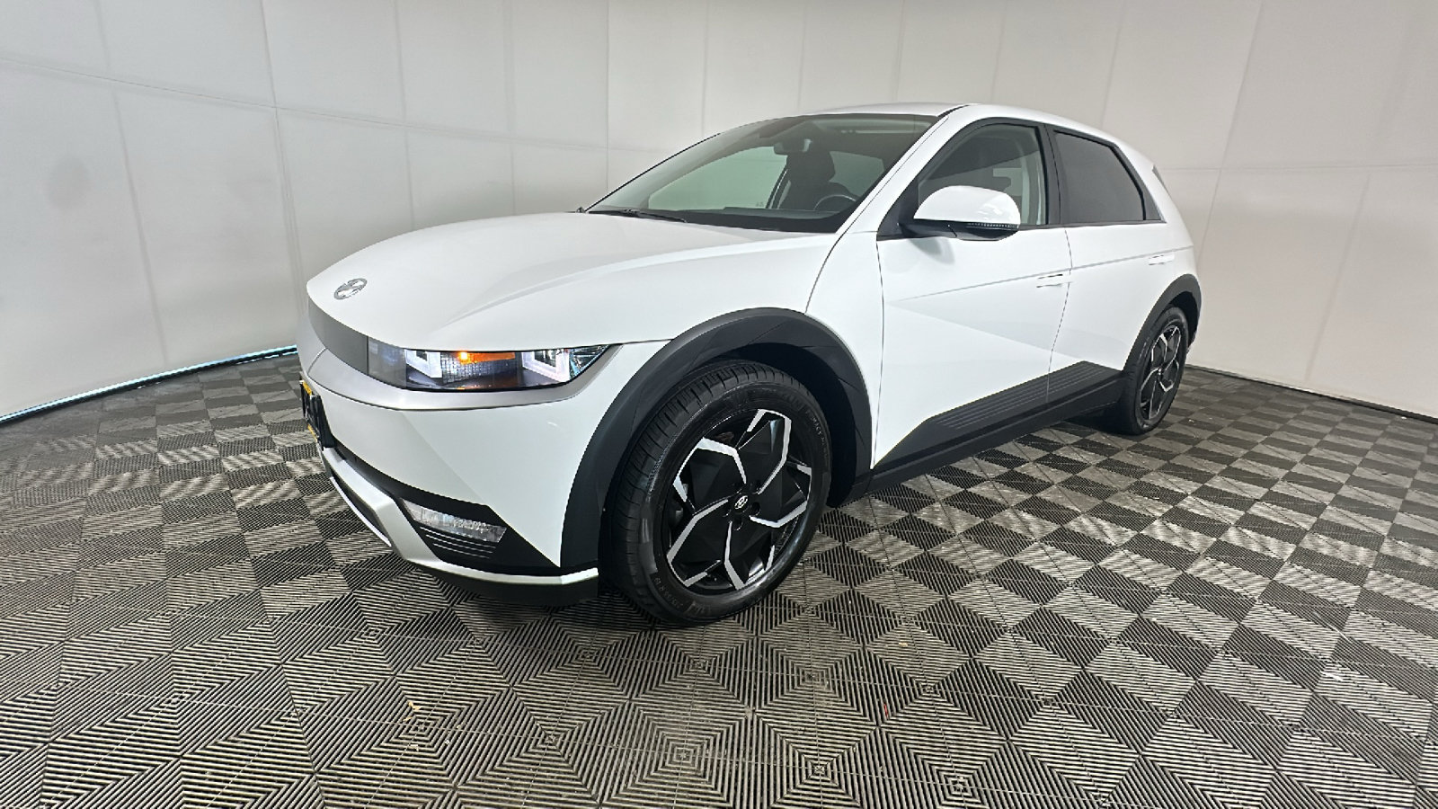 Used 2024 Hyundai Ioniq 5 SEL AWD/4WD image 8