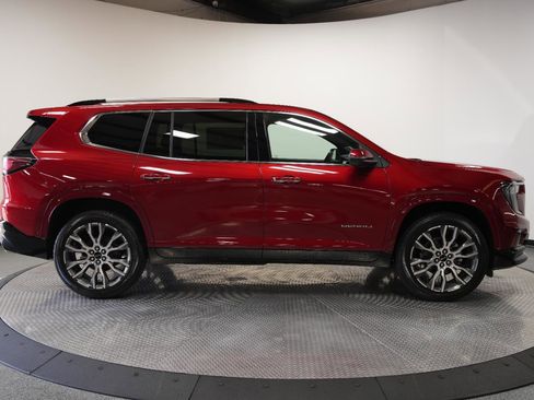 New 2026 GMC Acadia Denali Ultimate w/ LPO, Floor Liner Package AWD/4WD image 9