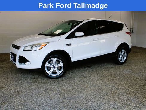 Used 2015 Ford Escape SE FWD image 1