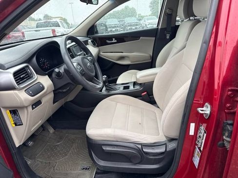 Used 2017 Kia Sorento AWD image 22
