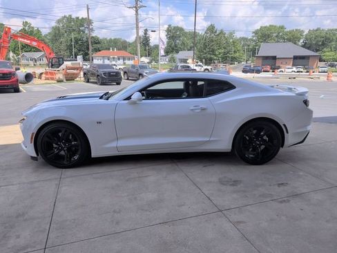 Used 2019 Chevrolet Camaro SS RWD image 6