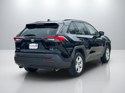Used 2019 Toyota RAV4 XLE w/ Convenience Package image 5