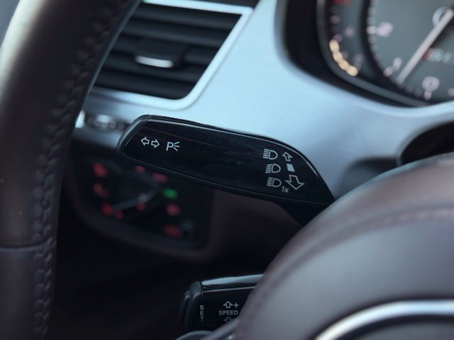 Used 2013 Audi S8 AWD/4WD image 28