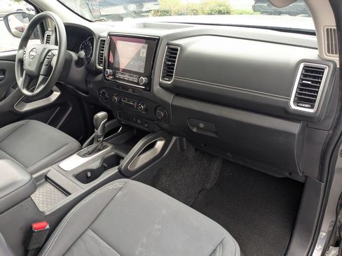 Used 2022 Nissan Frontier SV AWD/4WD image 34