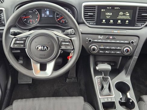Certified 2022 Kia Sportage LX image 10