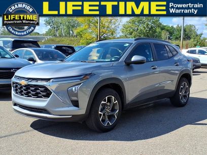 Used 2025 Chevrolet Trax LT w/ Driver Confidence Package