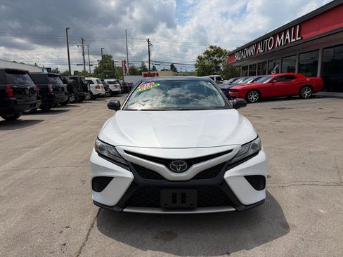 Used 2019 Toyota Camry XSE FWD image 8