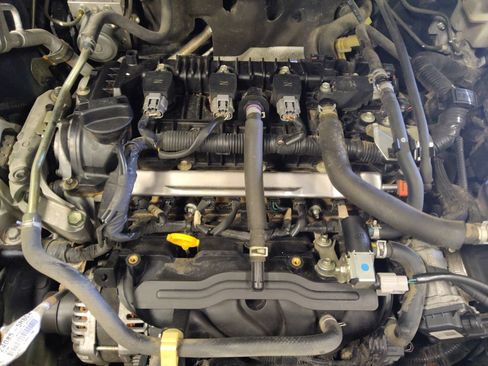 Used 2019 Nissan Kicks SV FWD image 30