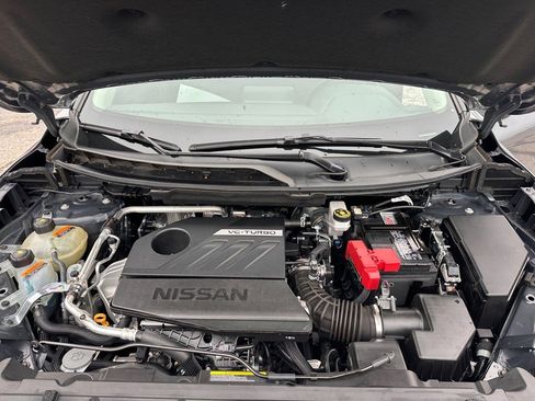 Used 2025 Nissan Rogue SV image 28