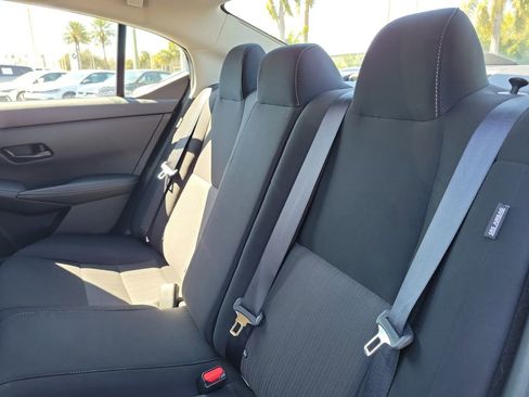 Used 2025 Nissan Sentra SV FWD image 9