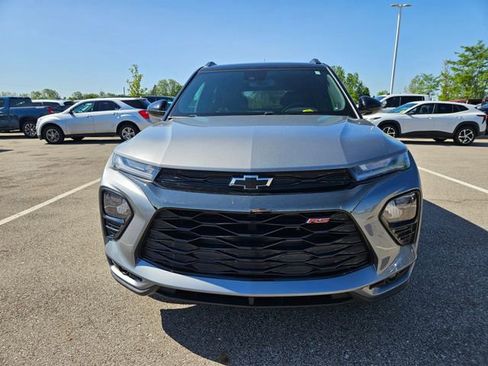 Used 2023 Chevrolet TrailBlazer RS w/ Convenience Package AWD/4WD image 2